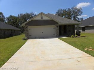 9402 Blueberry Ln, Irvington, AL 36544
