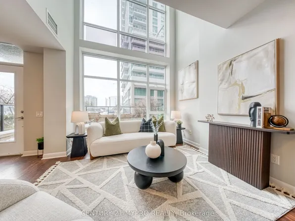 17 Town Centre Ct, Toronto, ON M1P 0B3