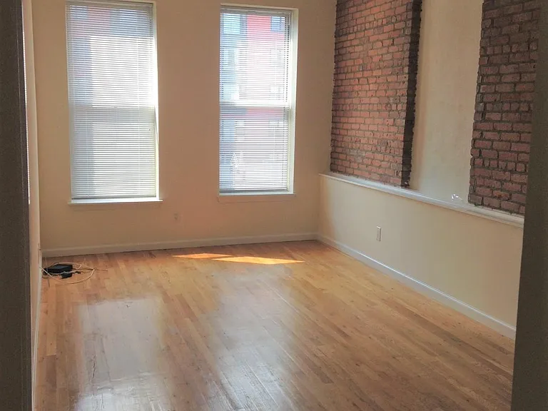 109 Atlantic St — Photo 5