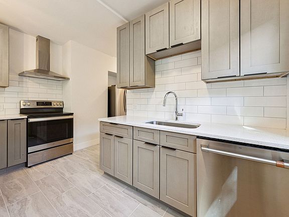 4th image of 3322 Penn Ave N #4