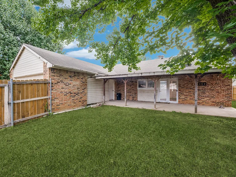 4128 Liverpool Dr — Photo 12