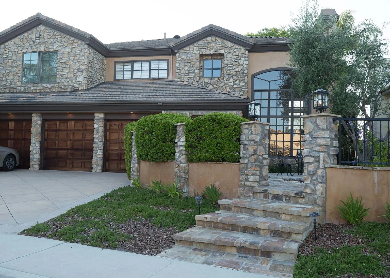 13522 Landfair Rd — Photo 2