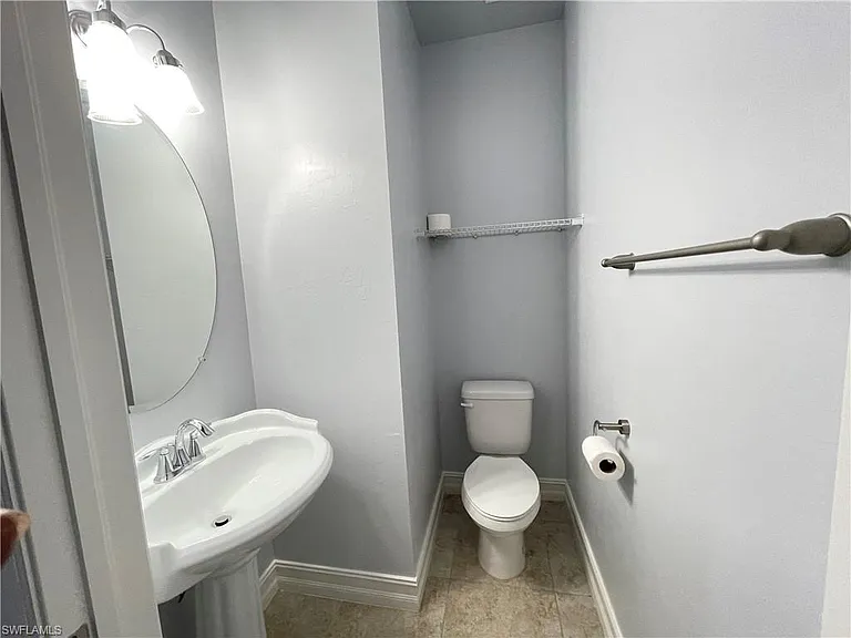 7818 Bristol Cir — Photo 8