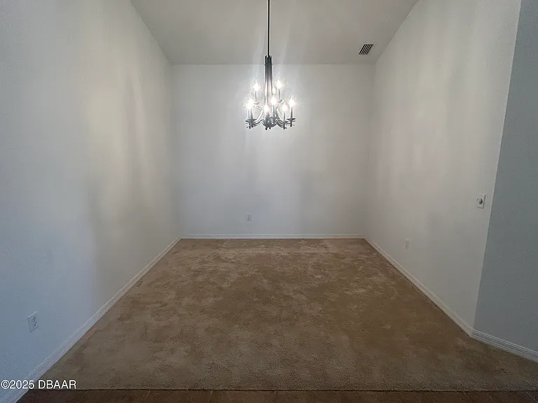 665 Elk River Dr — Photo 3