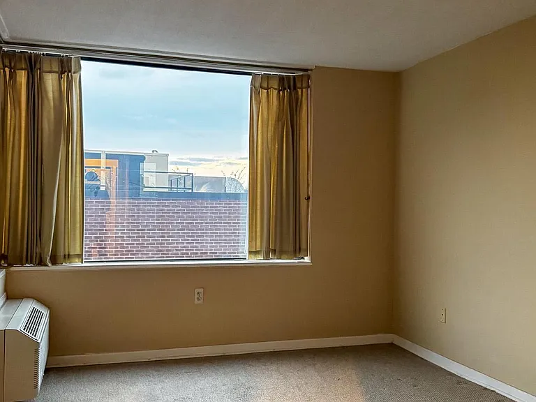 2141 P St NW #705 — Photo 8