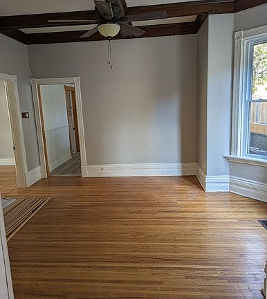 3rd image of 546 Ontario St