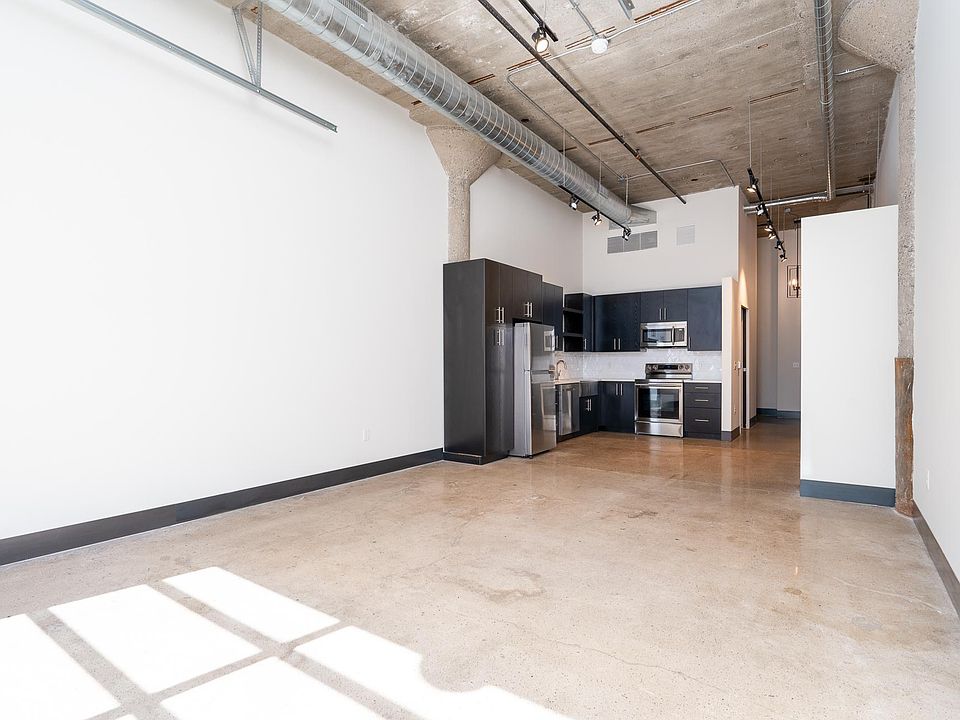 1st image of 150 26th Ave SE #121