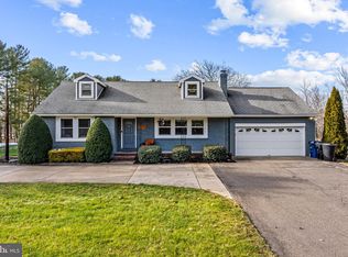 11 Jennings Rd, Medford, NJ 08055