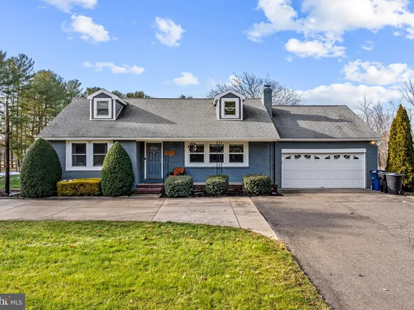 11 Jennings Rd, Medford, NJ 08055