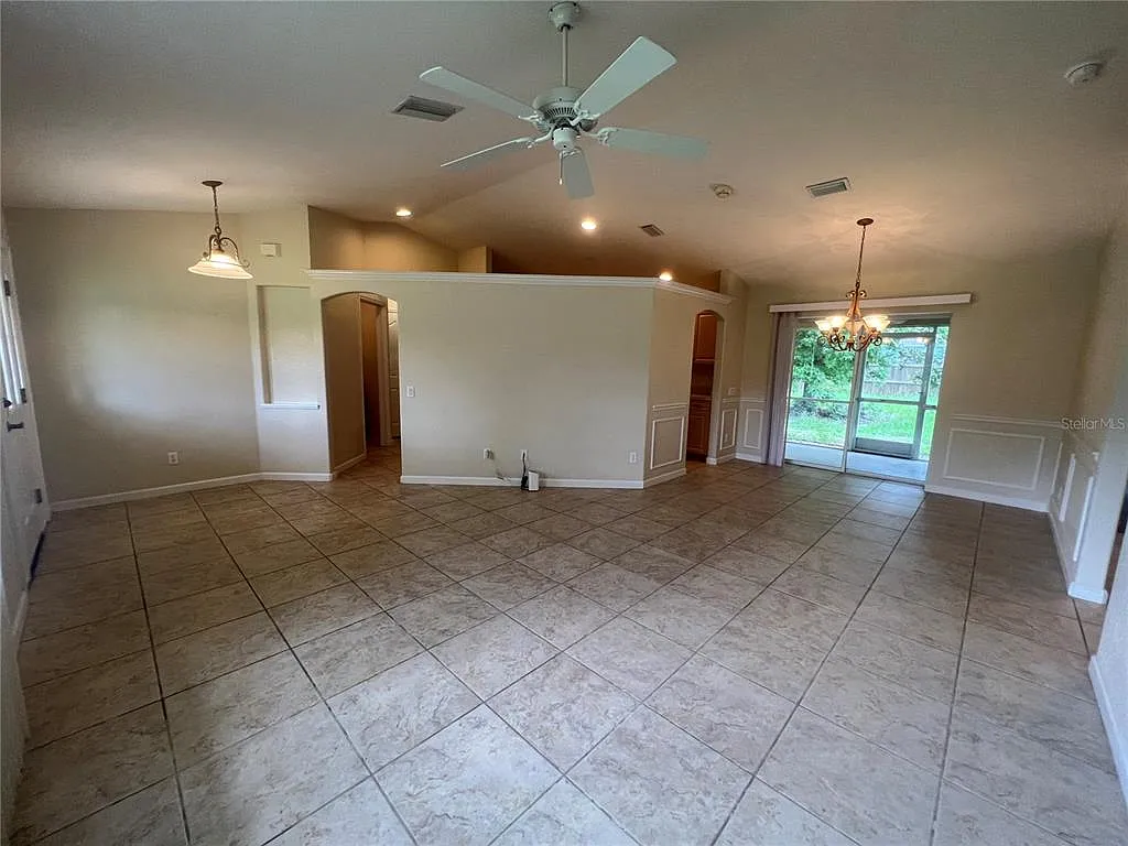 3 bed, 2.0 bath, 1508 sqft, $1,750 — Photo 3