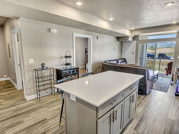 4th image of 2101 N Main St Unit 306