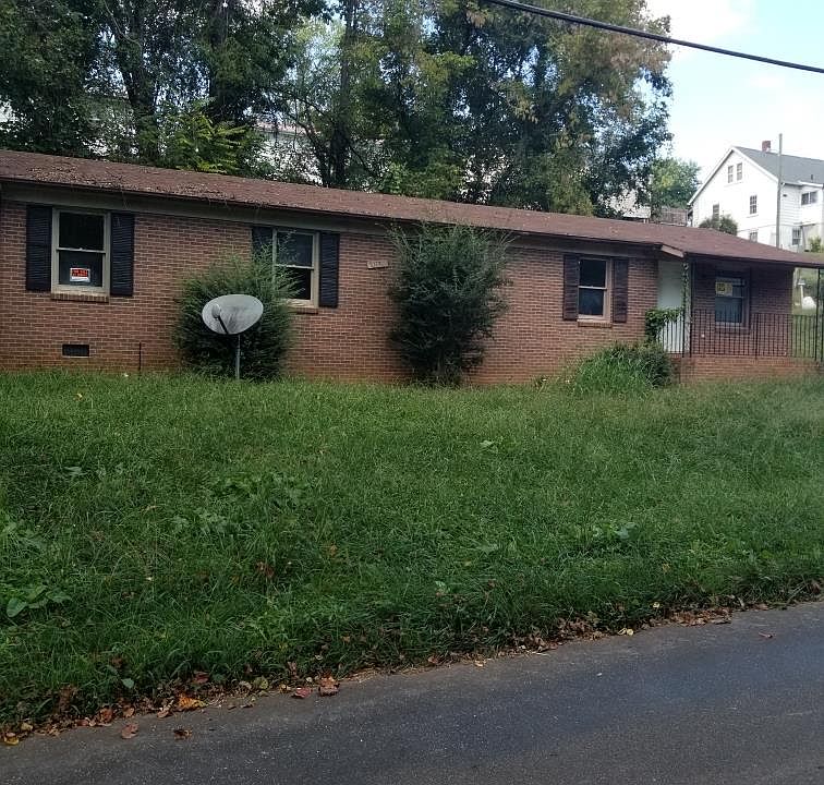 1st image of 1310-B Edwards Ln