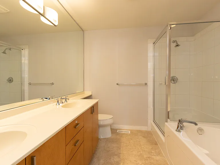 2491 Folkestone Way — Photo 18