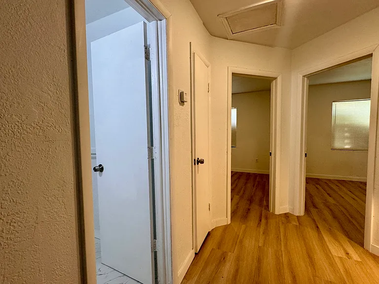 14 N Fiske Blvd — Photo 7