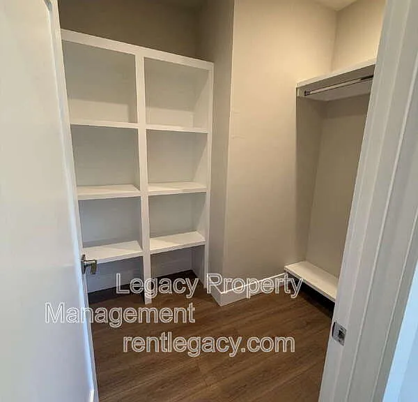1195 Heather Ct #A — Photo 10