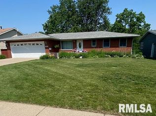 1517 W Teton Dr, Peoria, IL