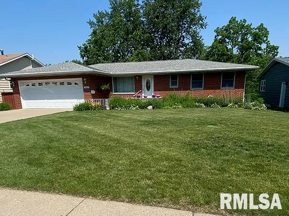 1517 W Teton Dr, Peoria, IL 61614