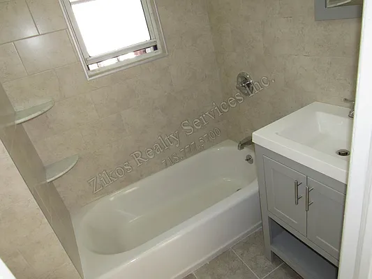 Rented by Zikos Realty Services | media 15