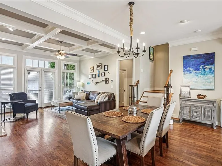 805 Highland Green Way NE — Photo 7