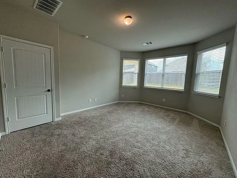 2218 Angie Kaye Dr — Photo 18