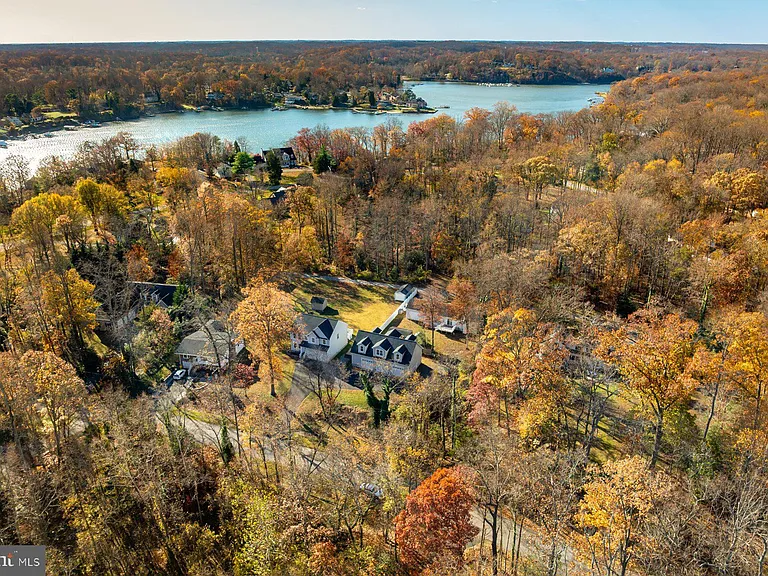 2942 Southaven Dr — Photo 38