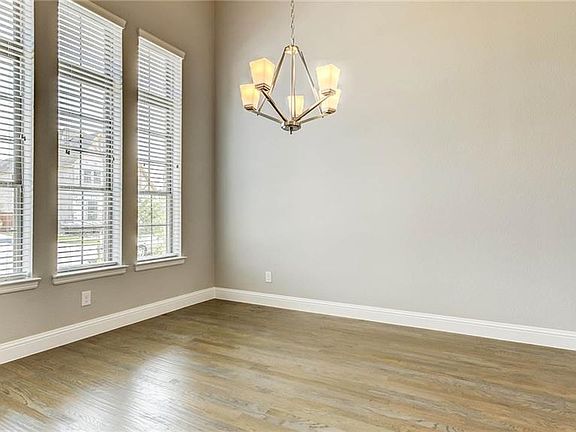 4th image of 698 Quarter Horse Ln