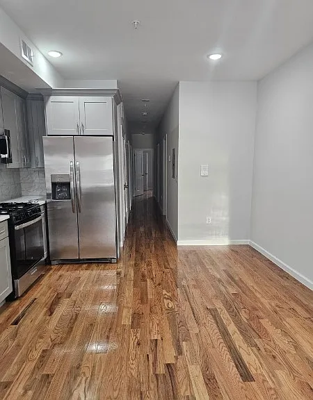 414 S 10th St #2 — Photo 9