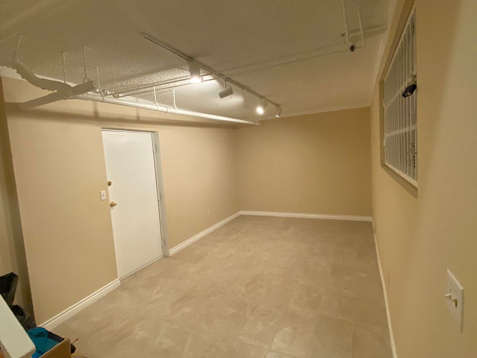 1st image of 13211 Vanowen St