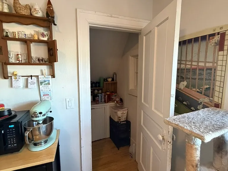 228 E Hadley St #2 — Photo 6