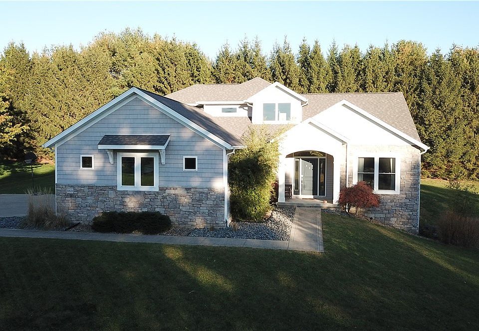 1st image of 869 Meadow Ln