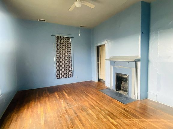 3rd image of 501 W Main St