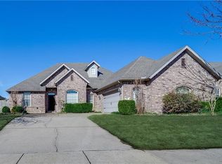 704 SW Sterling Pl, Bentonville, AR 72712