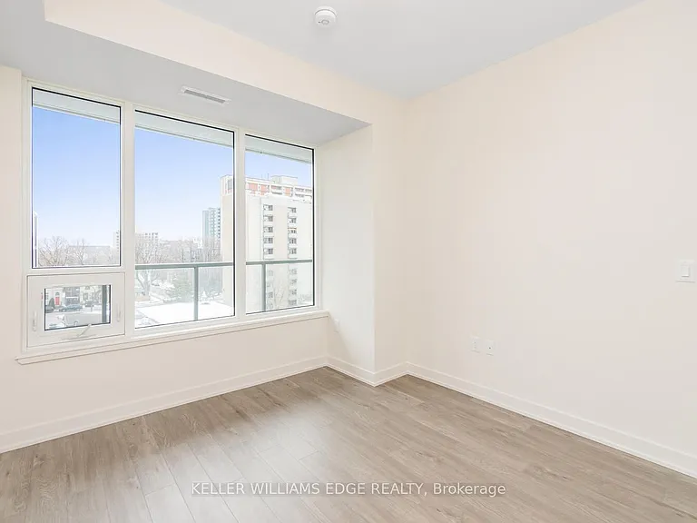212 King William St #502 — Photo 12