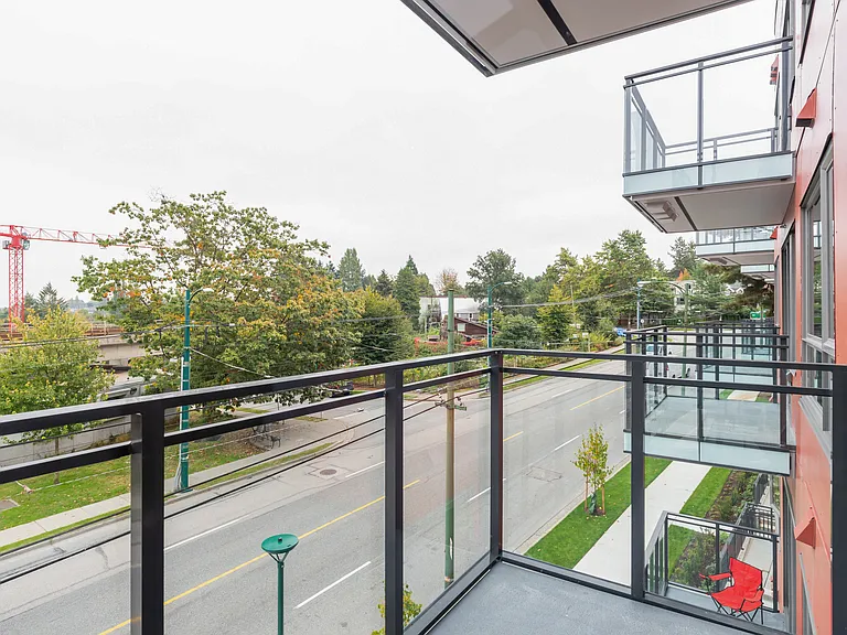 3655 Victoria Dr — Photo 68