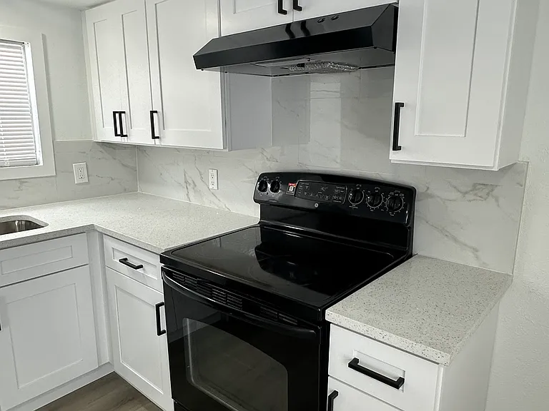 2605 Jungle St #12 — Photo 2