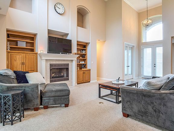 5th image of 4393 Windrush Dr