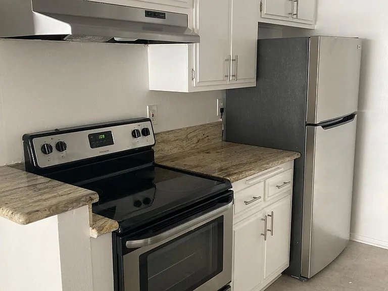1 Bed + 1 Bath - Unit 303