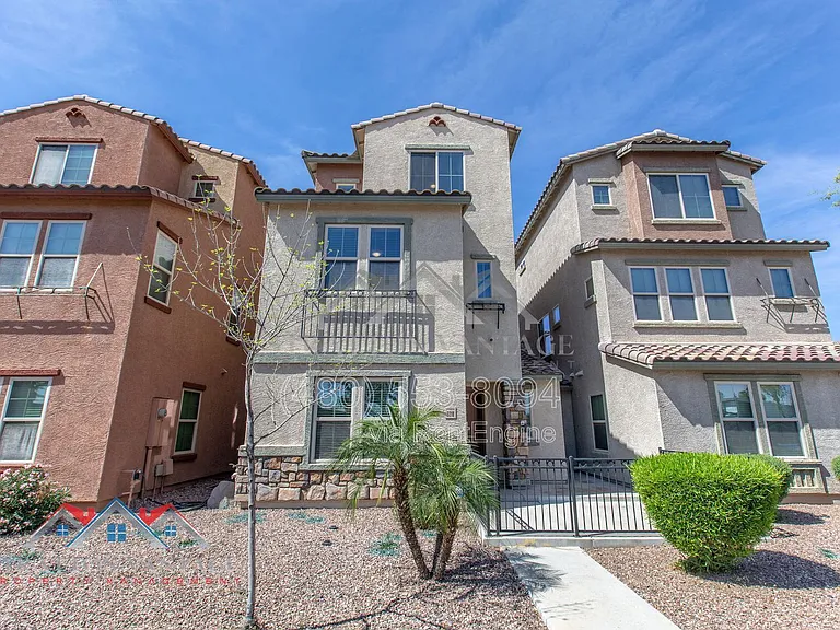 2218 N 77th Dr — Photo 2