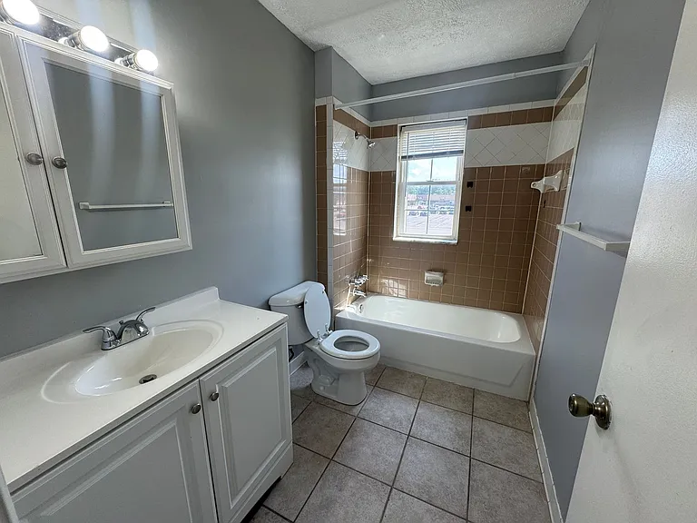 4401 Landside Dr — Photo 4