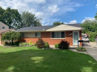 8357 Smethwick Rd, Sterling Heights, MI 48312