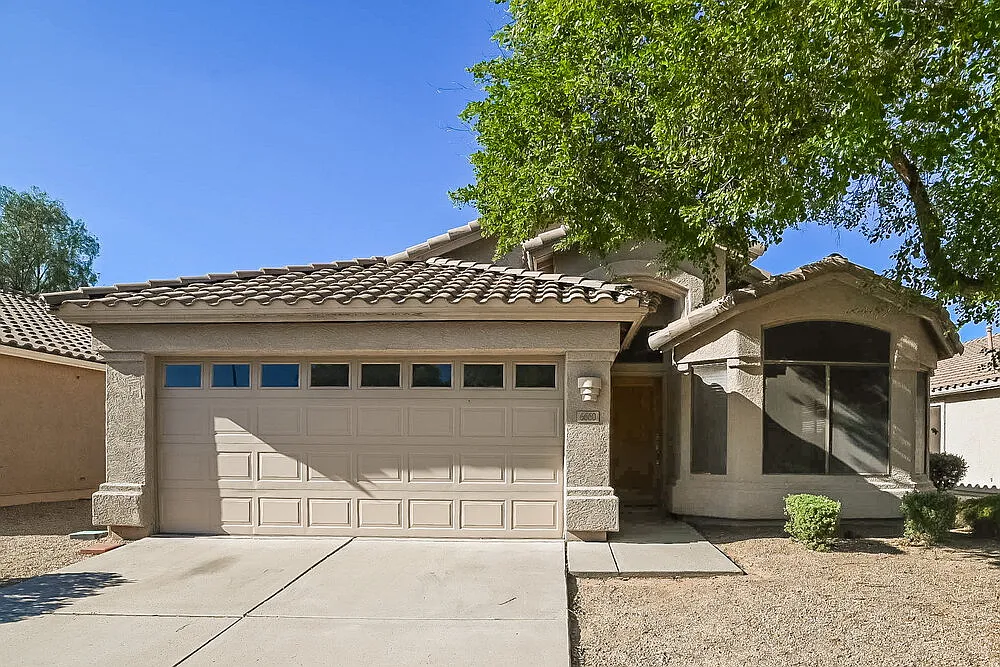 3 bed, 2.0 bath, 1659 sqft, $2,495 — Photo 1