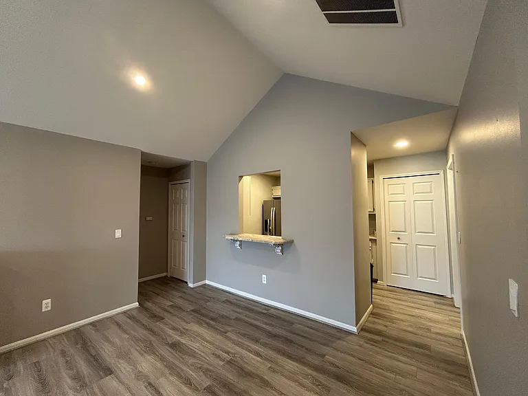 4035 Cornerstone Dr — Photo 14
