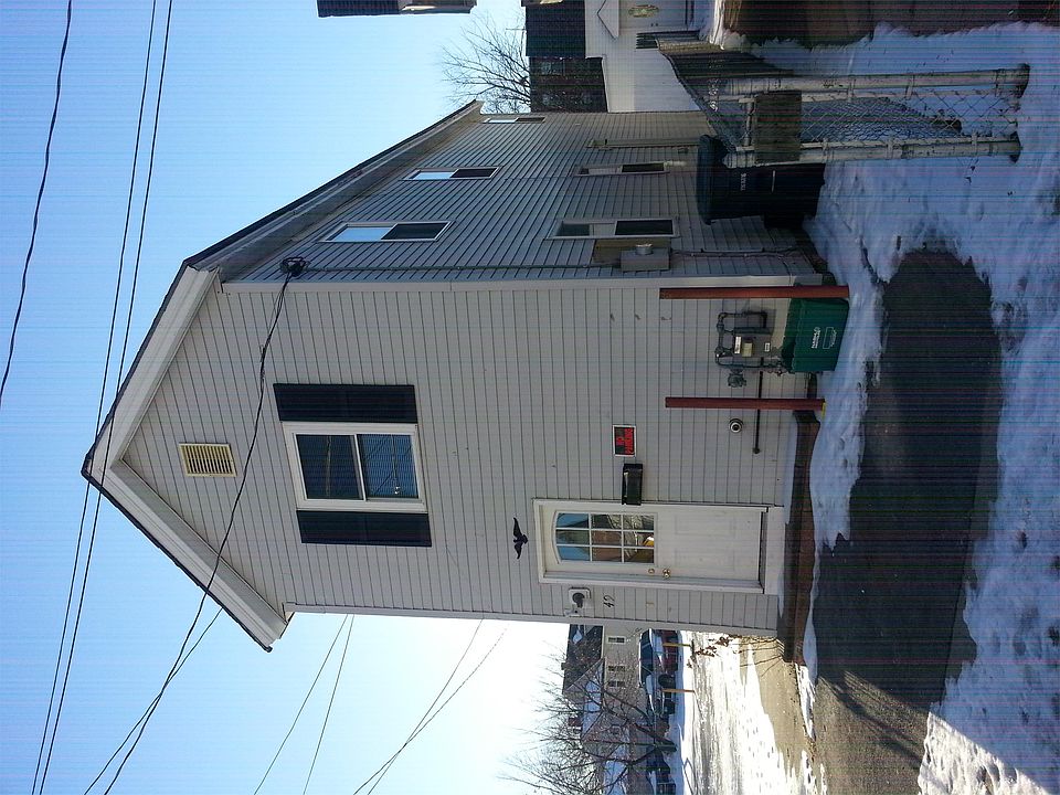 2nd image of 49 Ash St