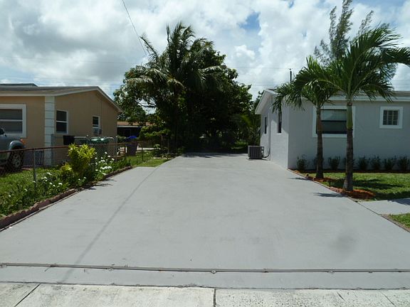 2nd image of 3600 NW 207th St