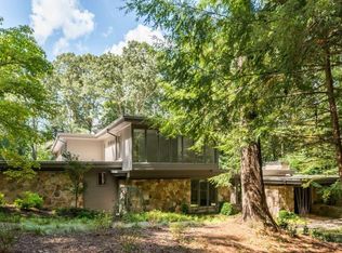 5725 Winterthur Ln NW, Sandy Springs, GA 30328