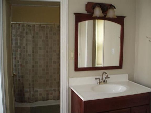 Separate bath & vanity rooms