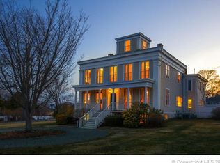 10 W Mystic Ave, Groton, CT 06355