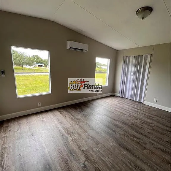 1732 W Holiday Dr — Photo 13