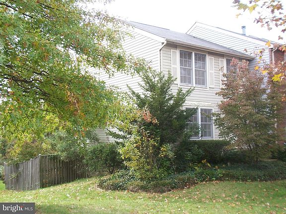 2nd image of 6123 Gardenia Ct