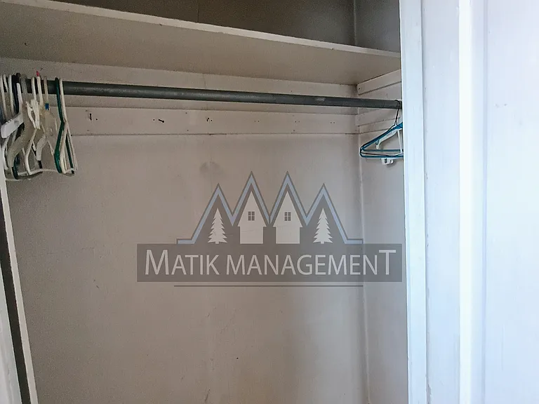 143 Main St W #1/2 — Photo 8